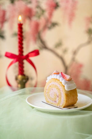 Open image in slideshow, Strawberry Swiss Roll
